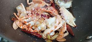 【简单粗暴的海鲜大餐♥香炒螃蟹】的做法 步骤6