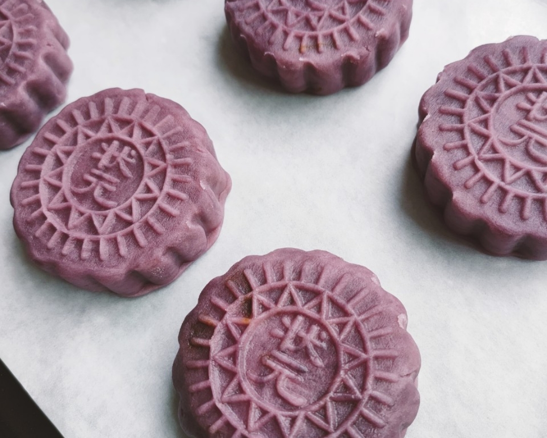 紫薯桃山皮月饼&巧克力桃山皮月饼的做法