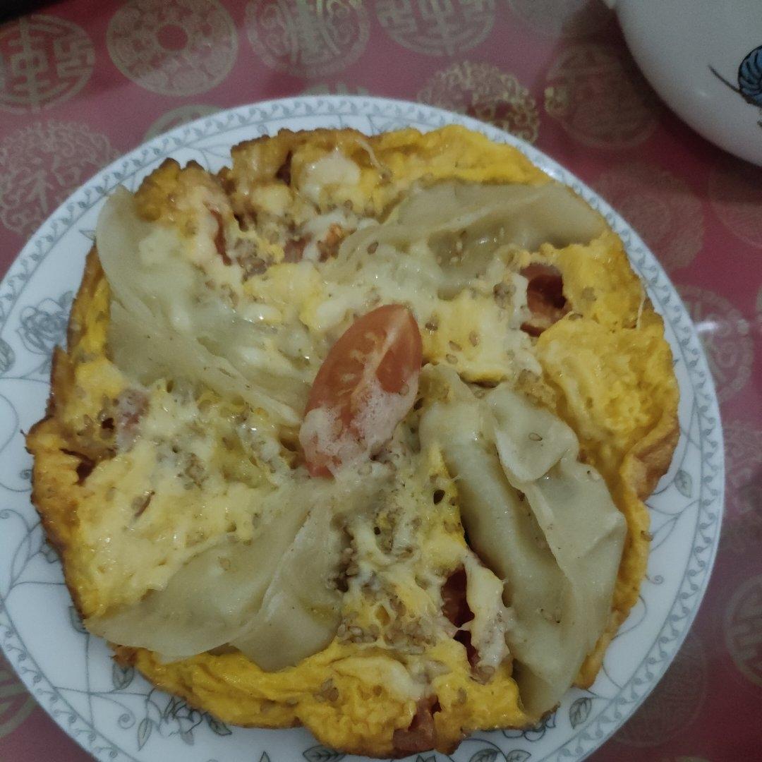「拉丝芝士抱蛋煎饺🥟」剩饺子的华丽大变身，太奈斯了👍👍👍
