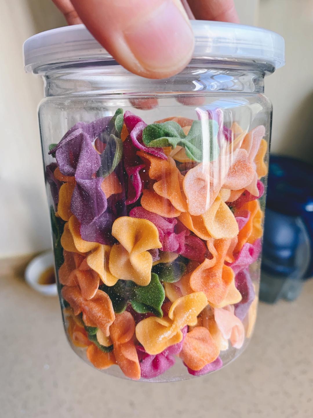 彩色蝴蝶面的做法 步骤5