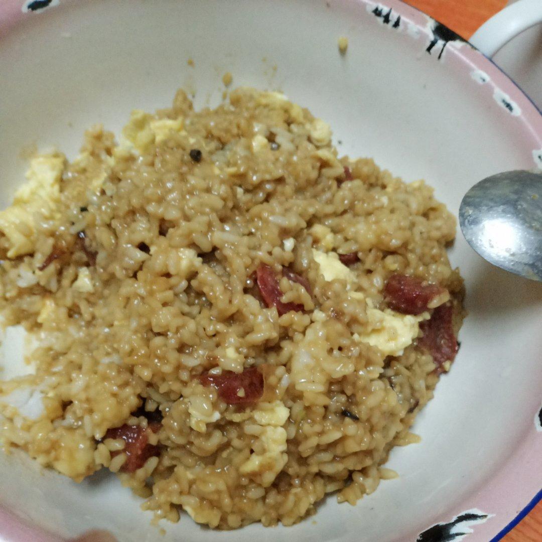 腊肠炒饭