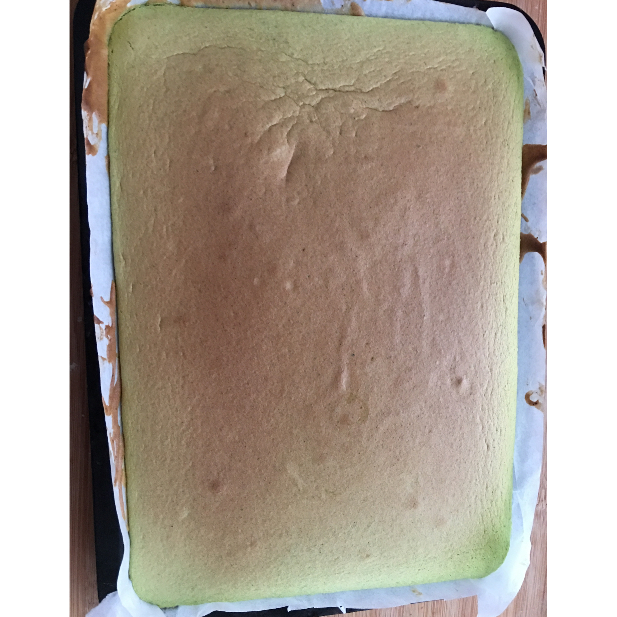 菠菜泥版戚风蛋糕卷