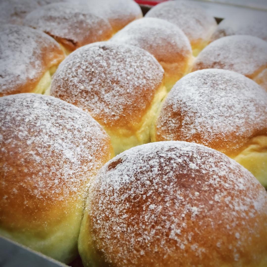 挤挤小面包--跟风搓面团