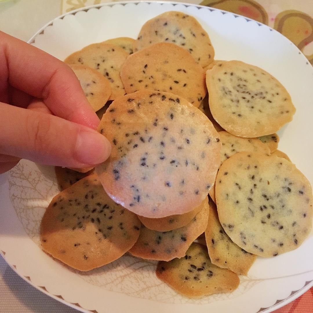 小时候的味道 — 芝麻鸡蛋薄脆饼干