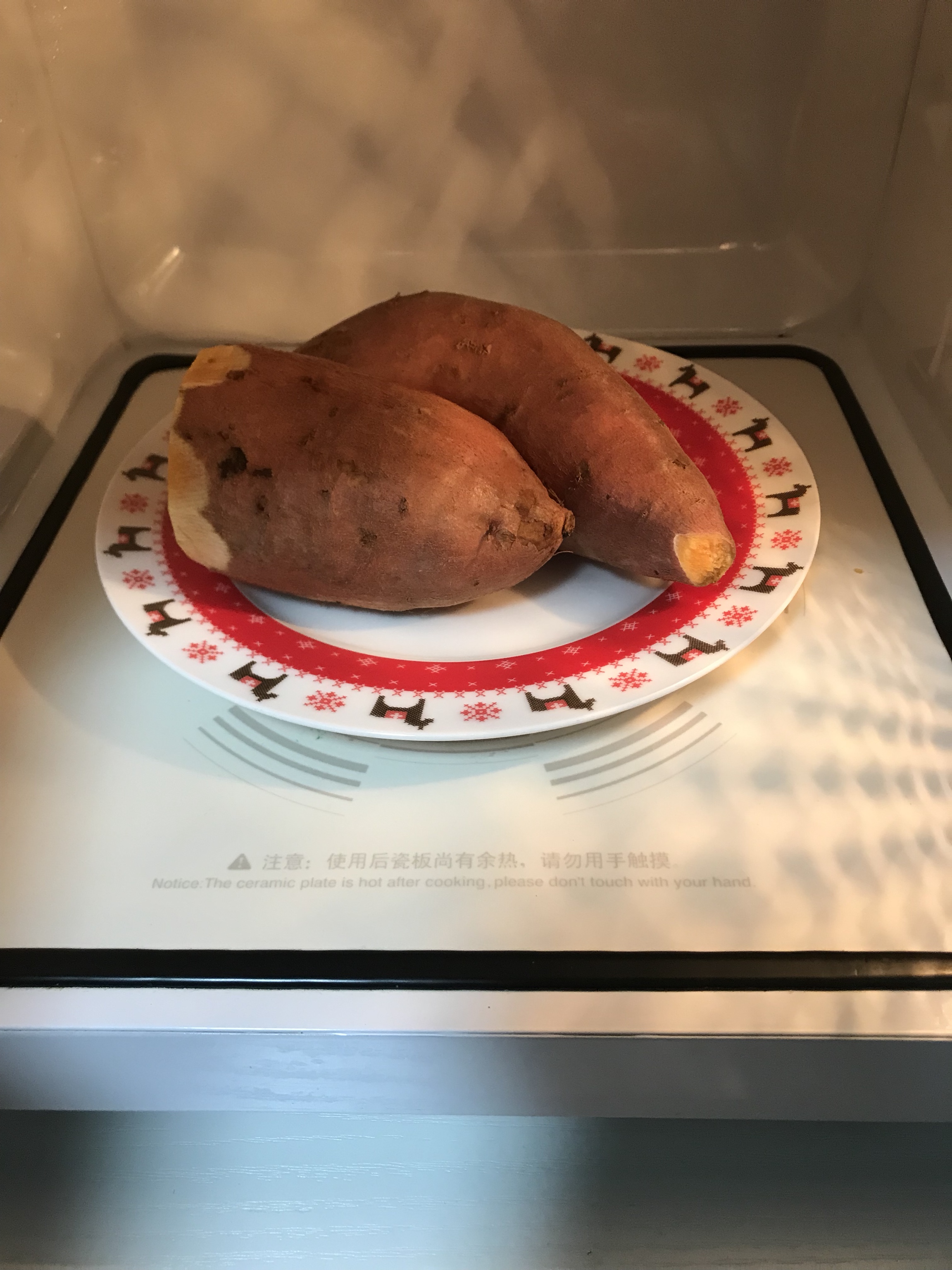 微波炉版烤红薯的做法 步骤4