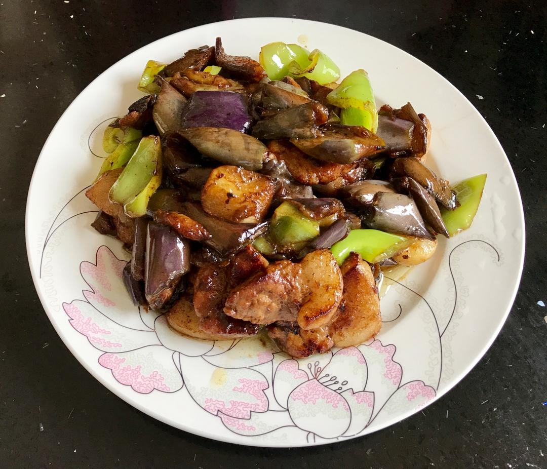 超省油的肉炒茄子
