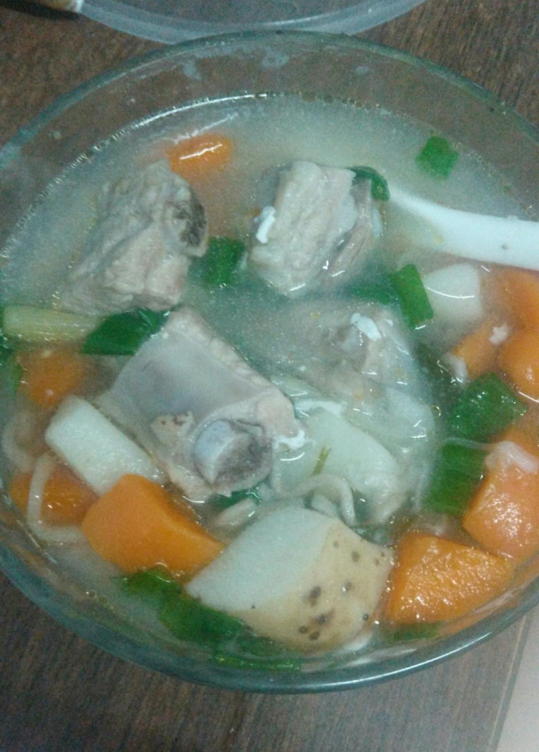 排骨山药胡萝卜汤