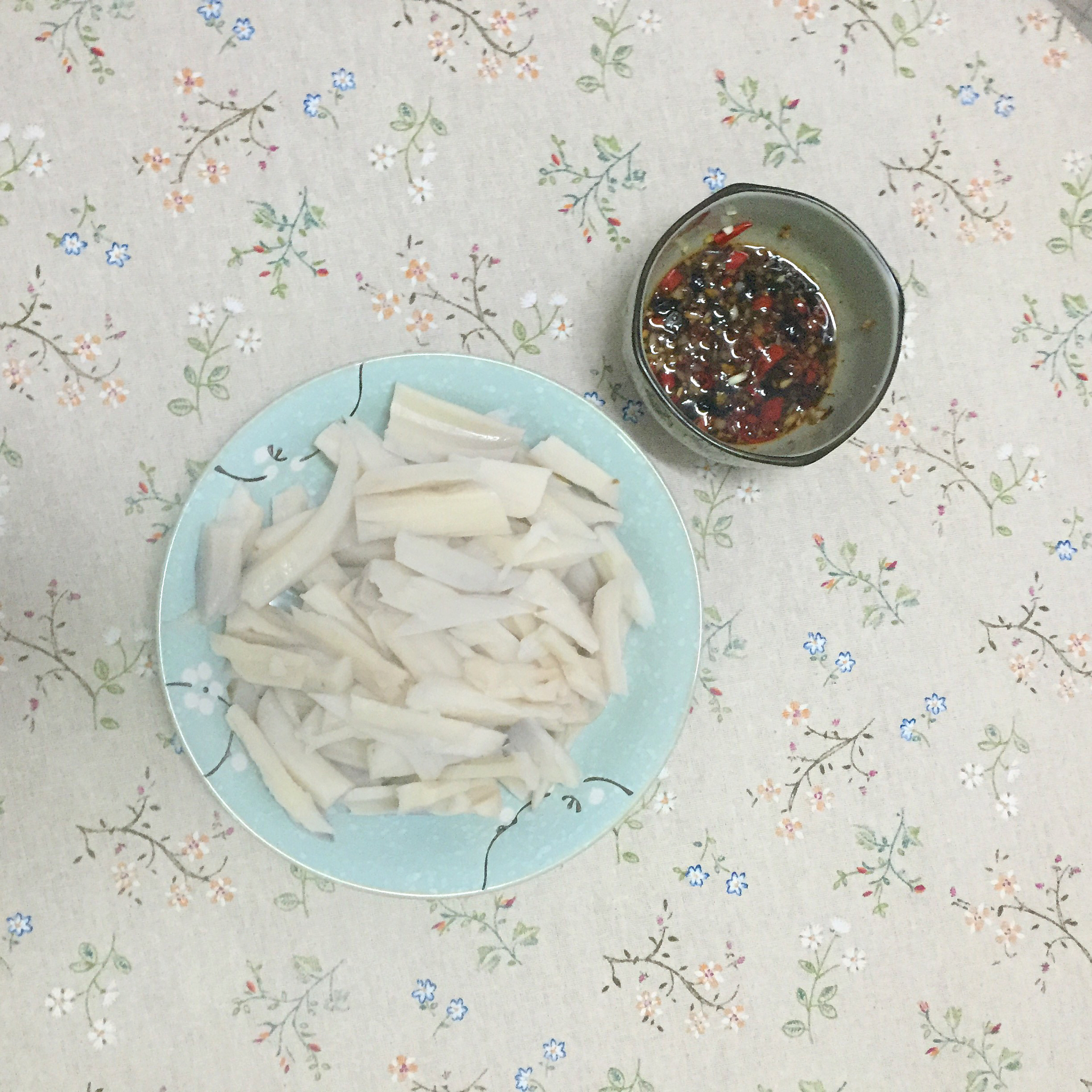 超好吃简单的莲藕做法：白灼莲藕