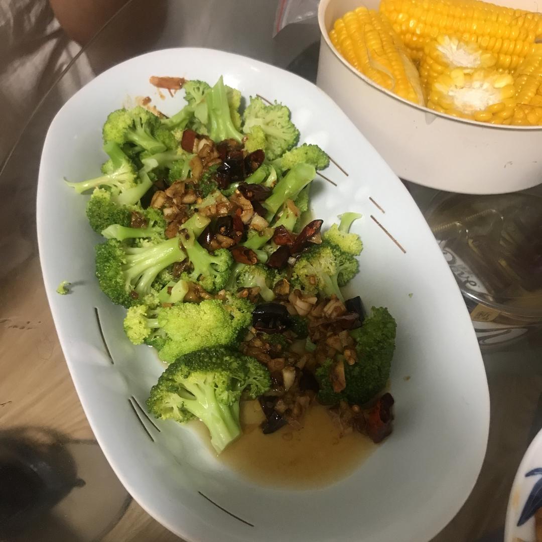 凉拌西兰花-辣的