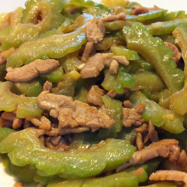 橙心厨娘做的苦瓜炒肉片