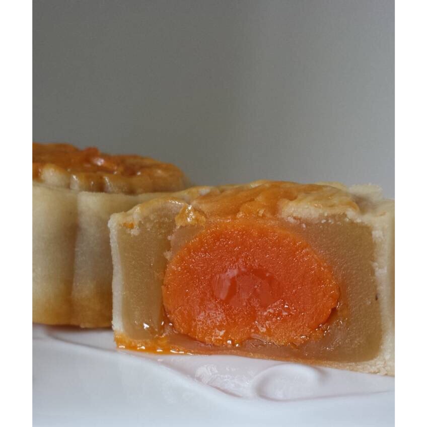 广式月饼——蛋黄莲蓉月饼