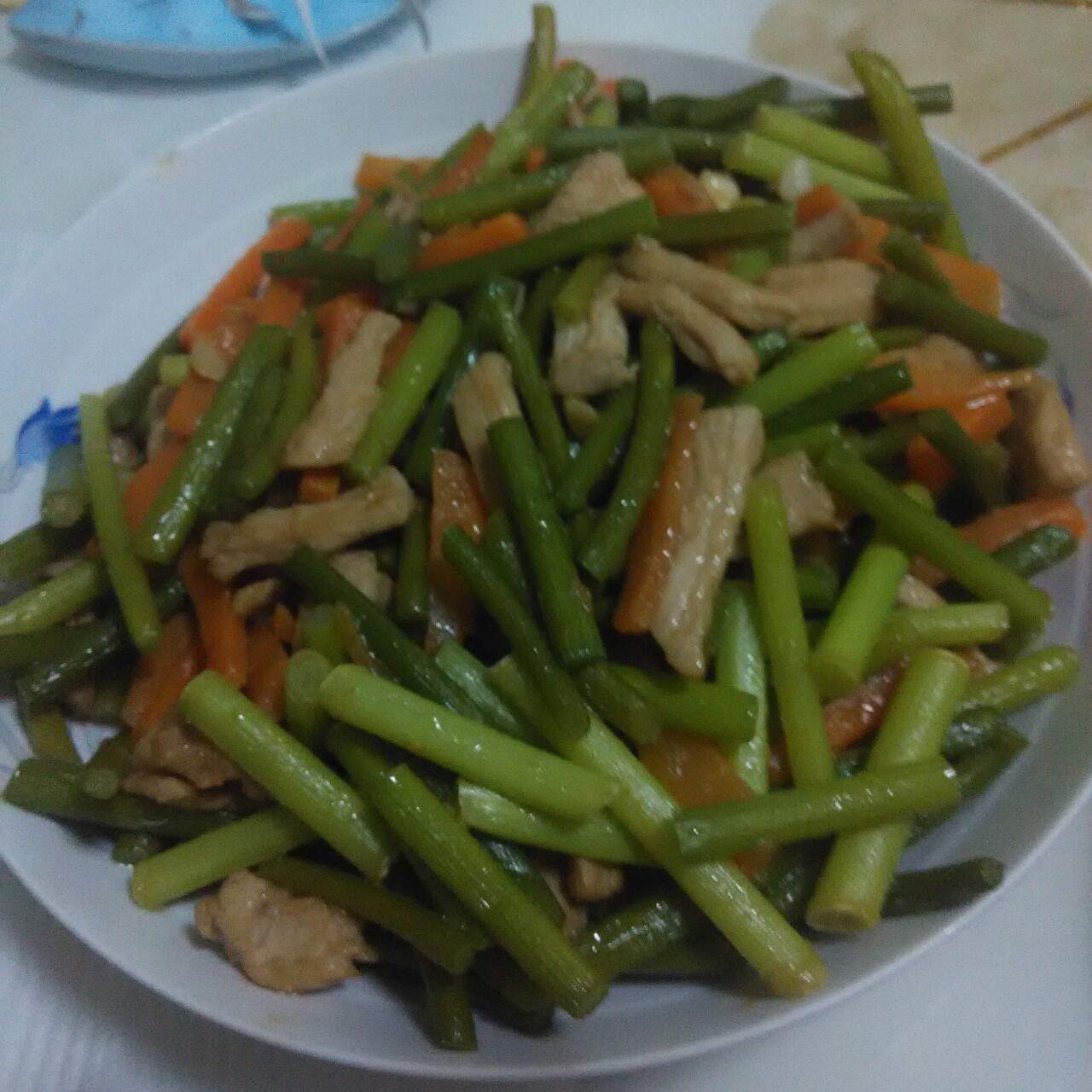 蒜台炒肉丝