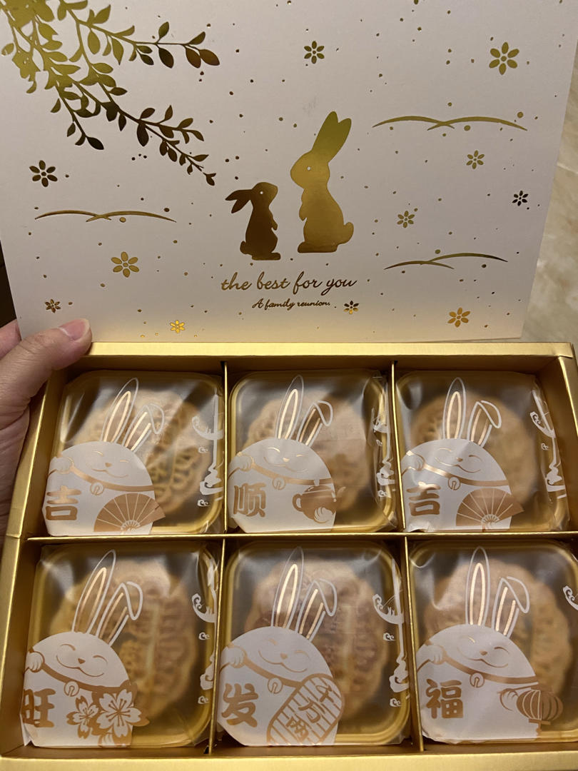 广式月饼—蛋黄莲蓉月饼