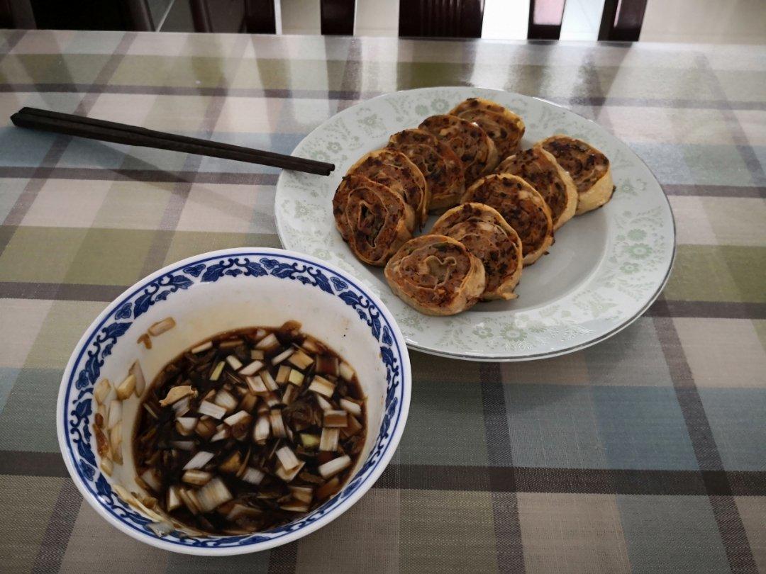 好吃到没朋友的香煎豆皮肉卷
