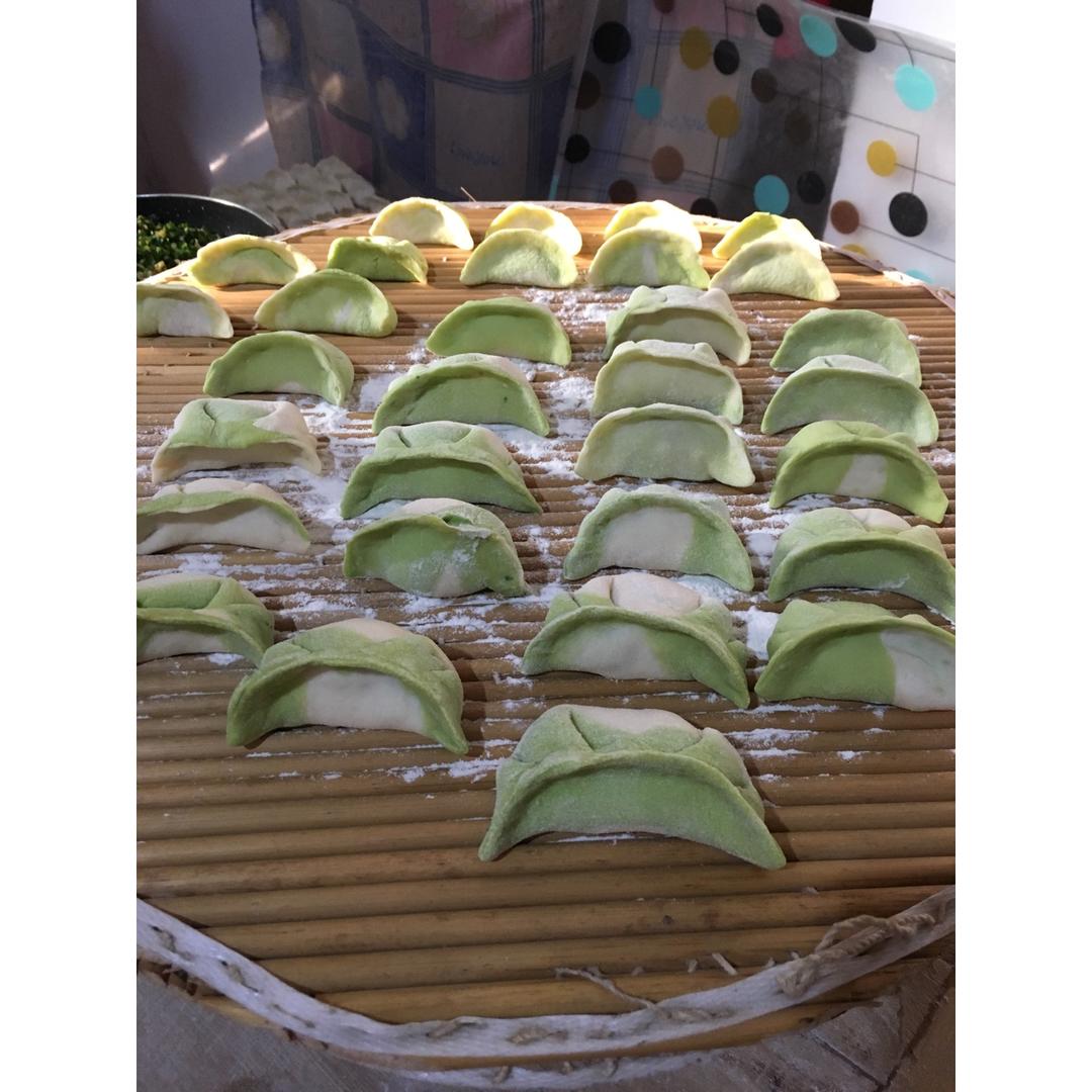 翡翠白玉白菜饺子详细版（附翡翠白玉白菜饺子包法，翡翠白玉饺子皮两种制法，面包机和面，翡翠白玉烧卖，各种馅料搭配）