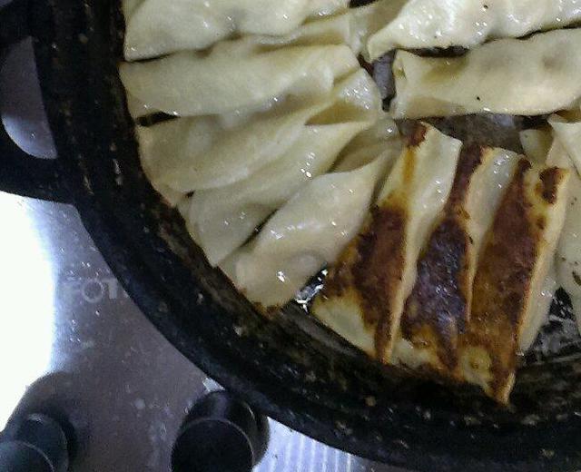 锅贴饺子的做法