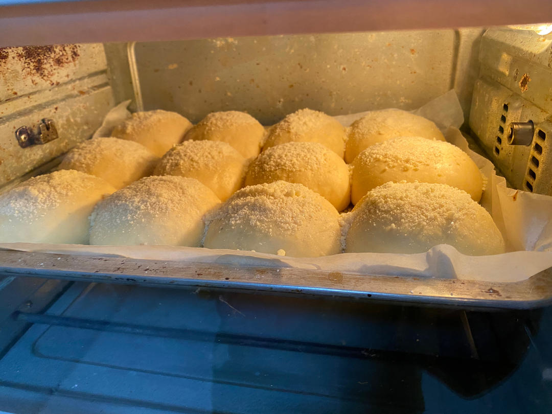 香甜松软的香蕉餐包