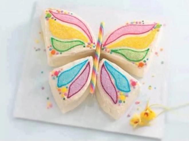 蝴蝶蛋糕切割的做法