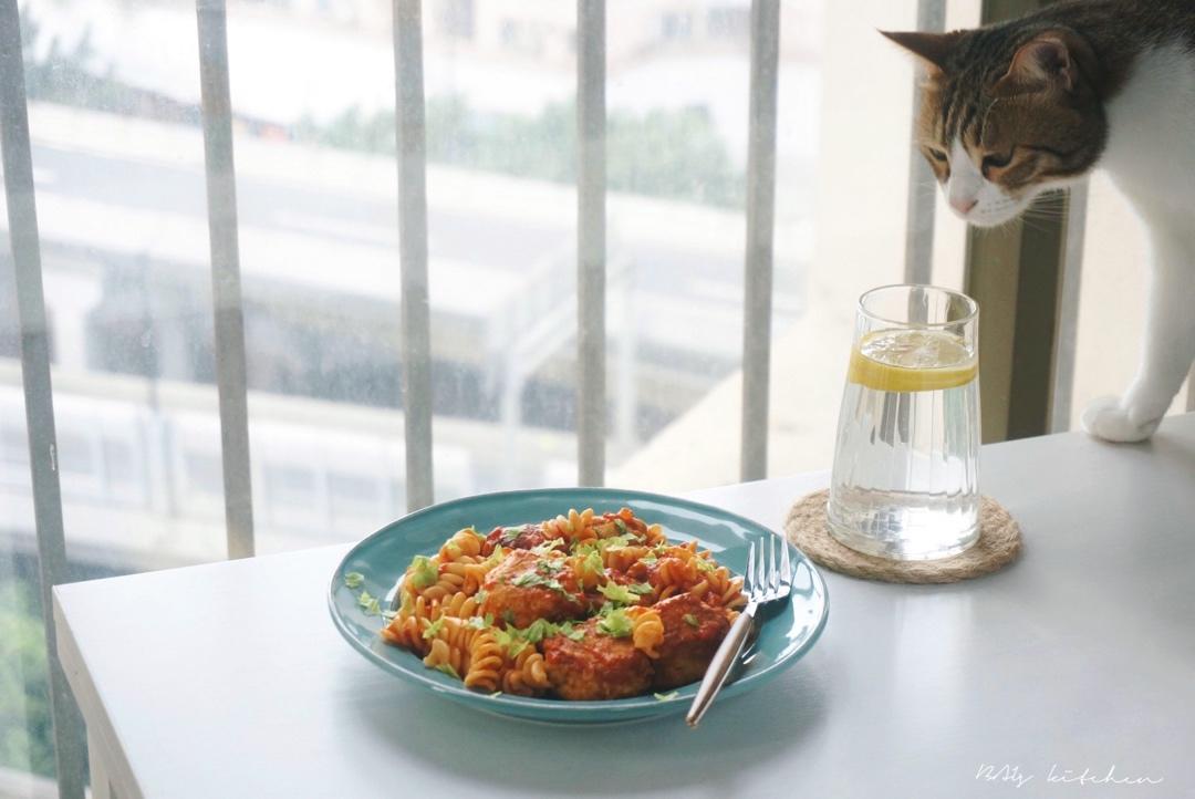 【健康三餐】番茄酱鸡肉丸子