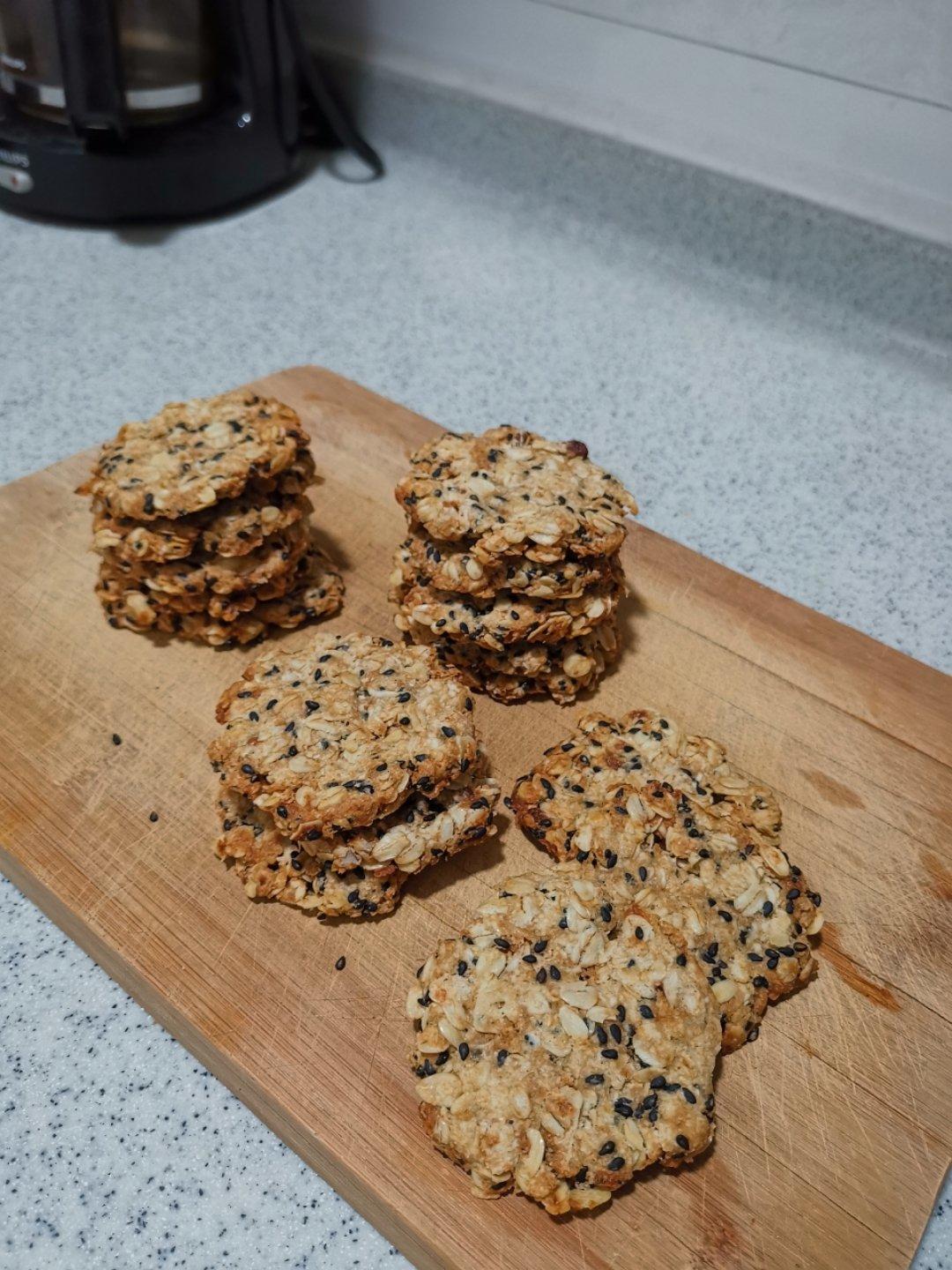 素食:有机燕麦芝麻大饼干