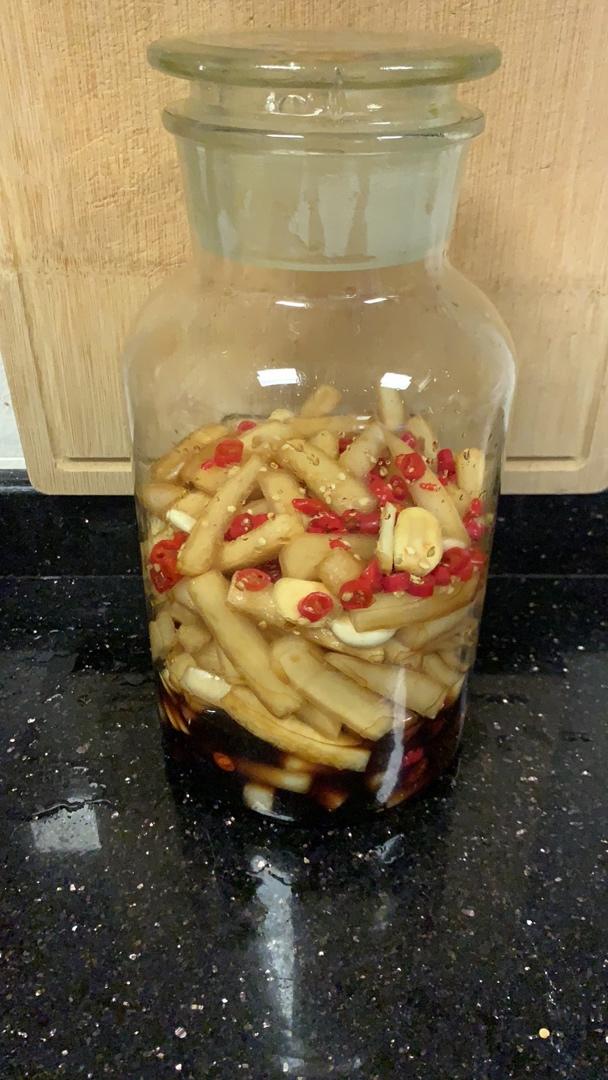 酱香酸辣萝卜条