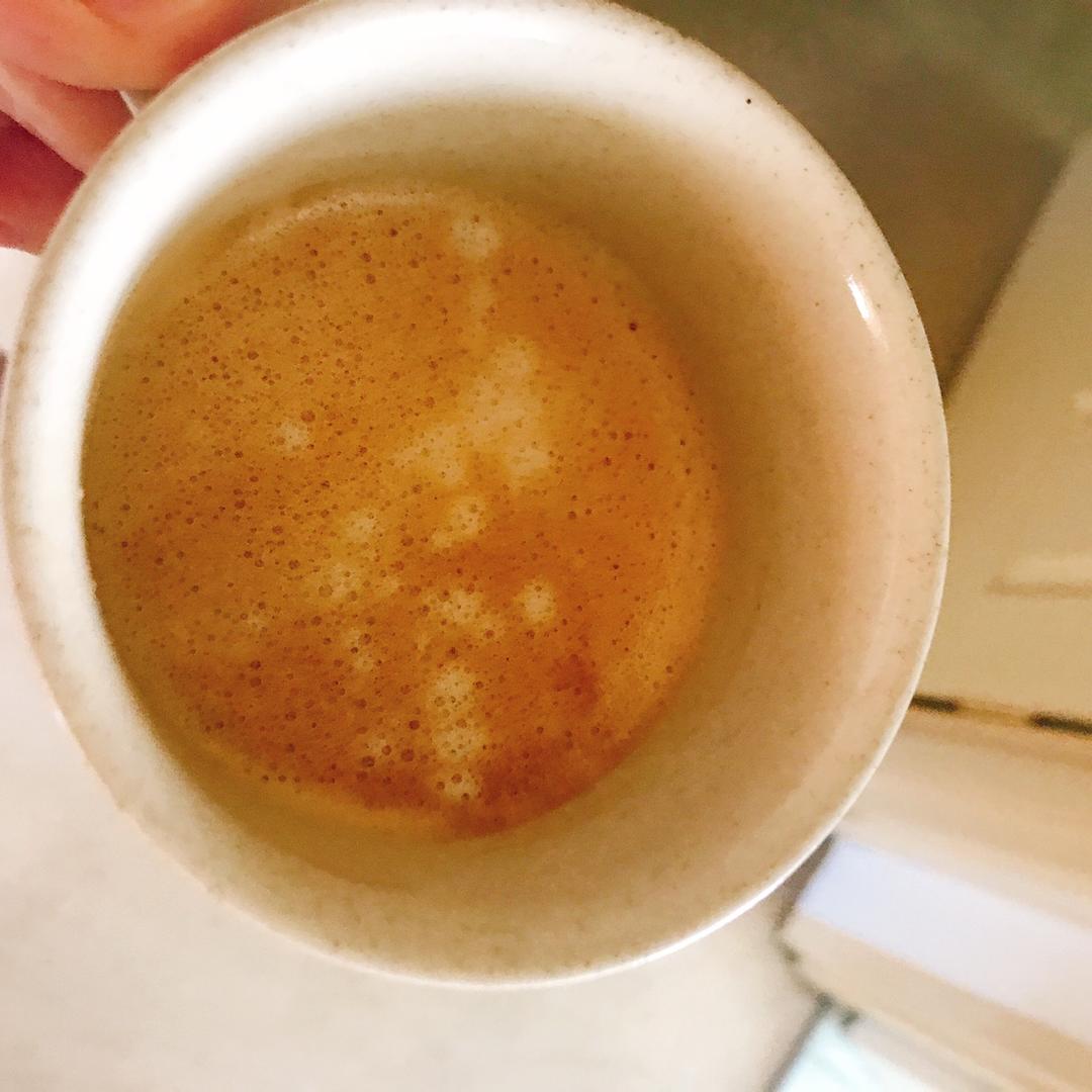 超浓郁肉桂花生酱拿铁