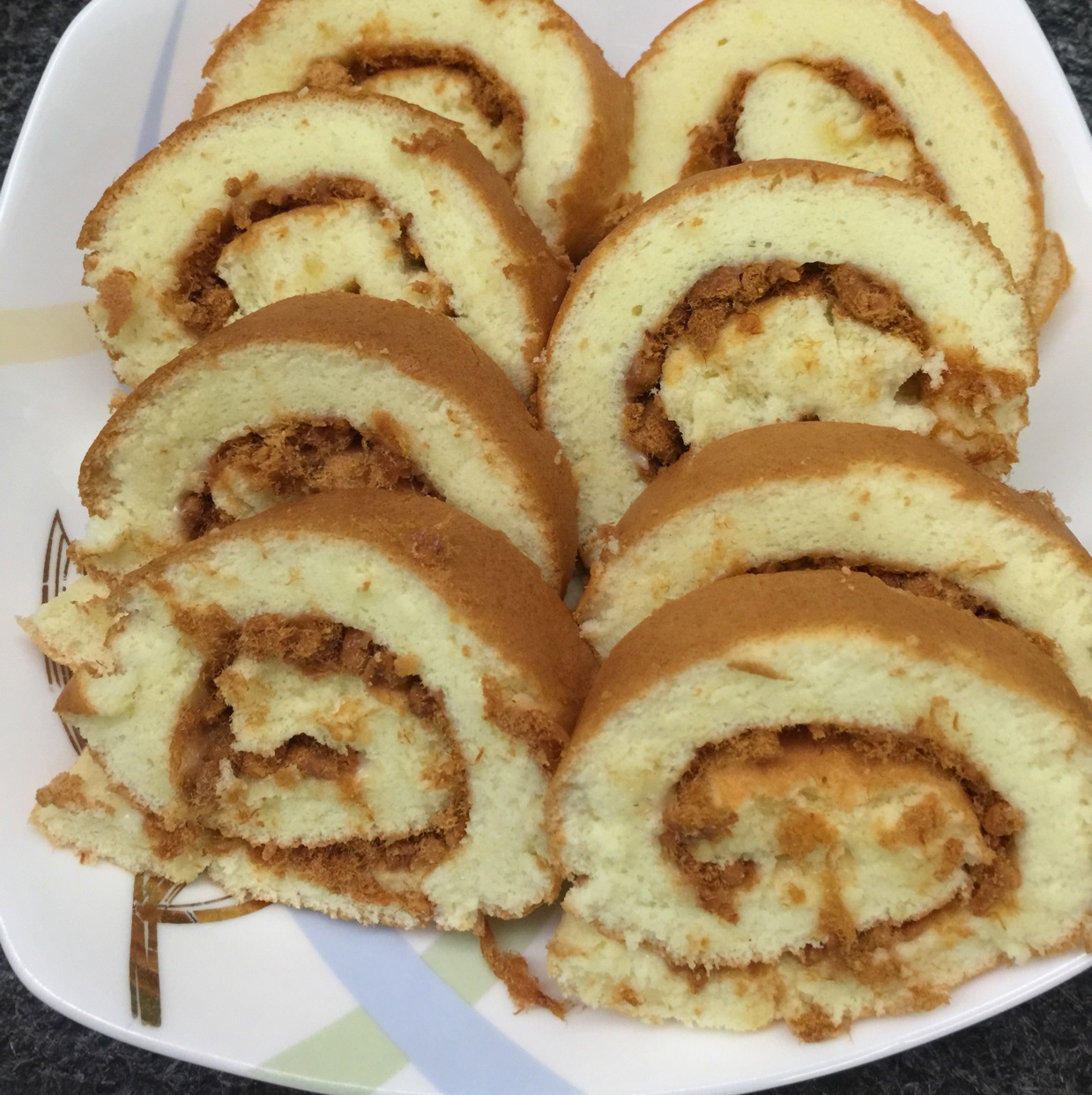 肉松戚风蛋糕卷