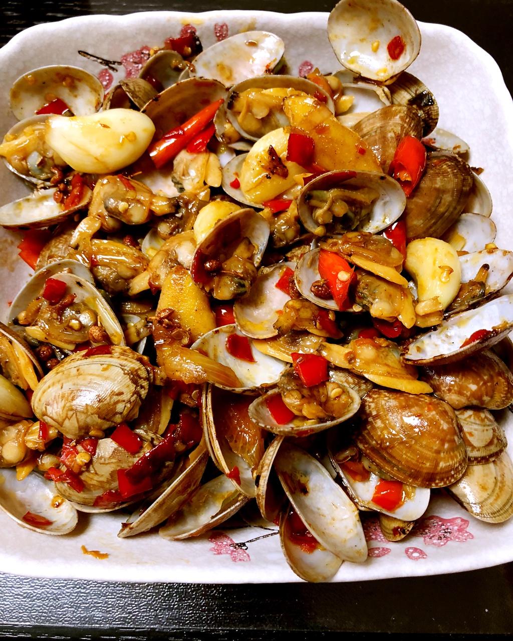 手机用户8071_6fme做的姥爷菜谱:好吃哭了的辣炒蛤蜊