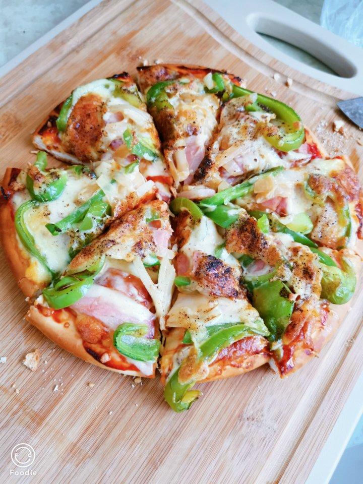 8寸纯手工什锦披萨