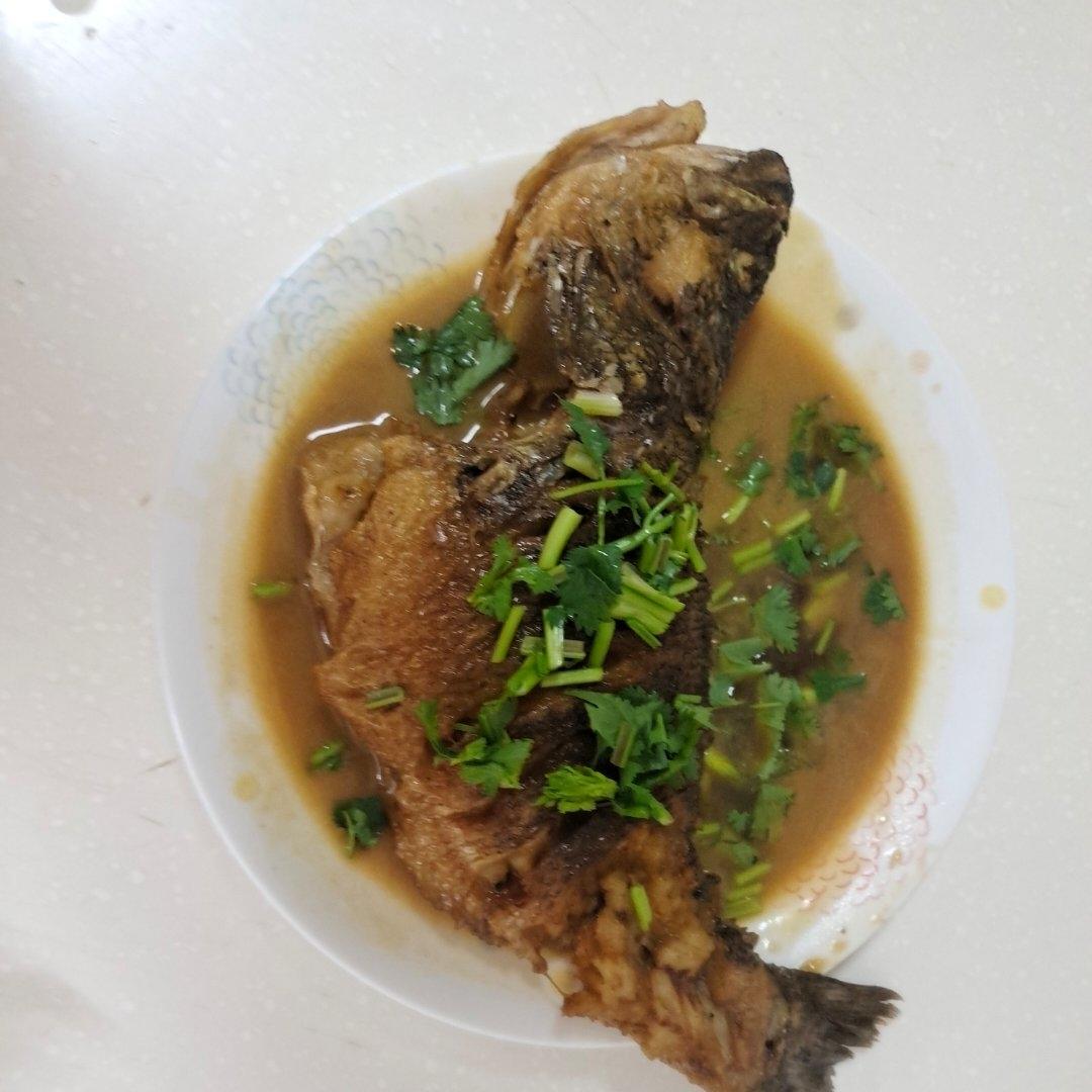 红烧鲈鱼