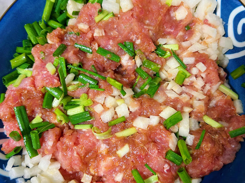 【步骤图】潮汕妈妈的味道! 饺子: 芒光(沙葛)沙茶猪肉味的做法_潮汕妈妈的味道! 饺子: 芒光(沙葛)沙茶猪肉味的做法步骤_菜谱_下厨房