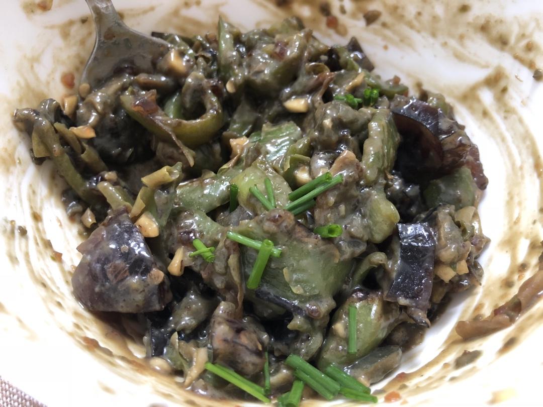 皮蛋擂辣椒