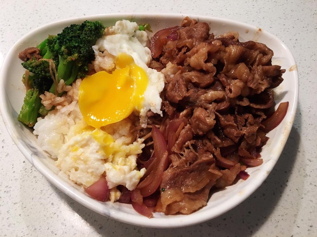 肥牛饭 比吉野家还好吃