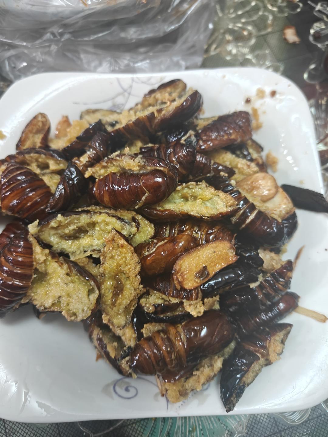 超好吃的干煸蚕蛹