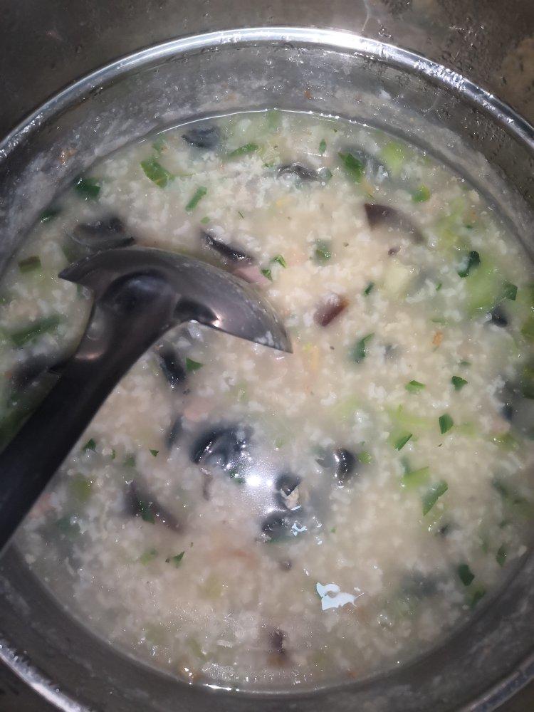 妈妈👩教我做的皮蛋瘦肉粥🥣简单快捷美味😋