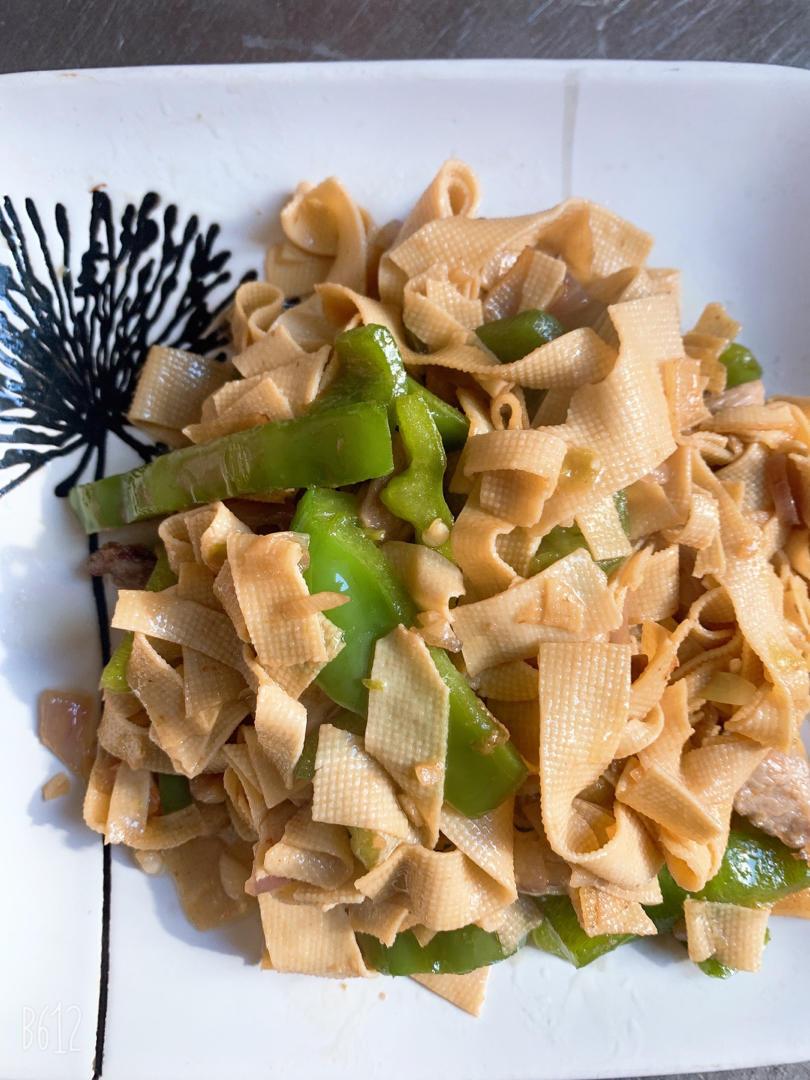 青椒炒豆皮