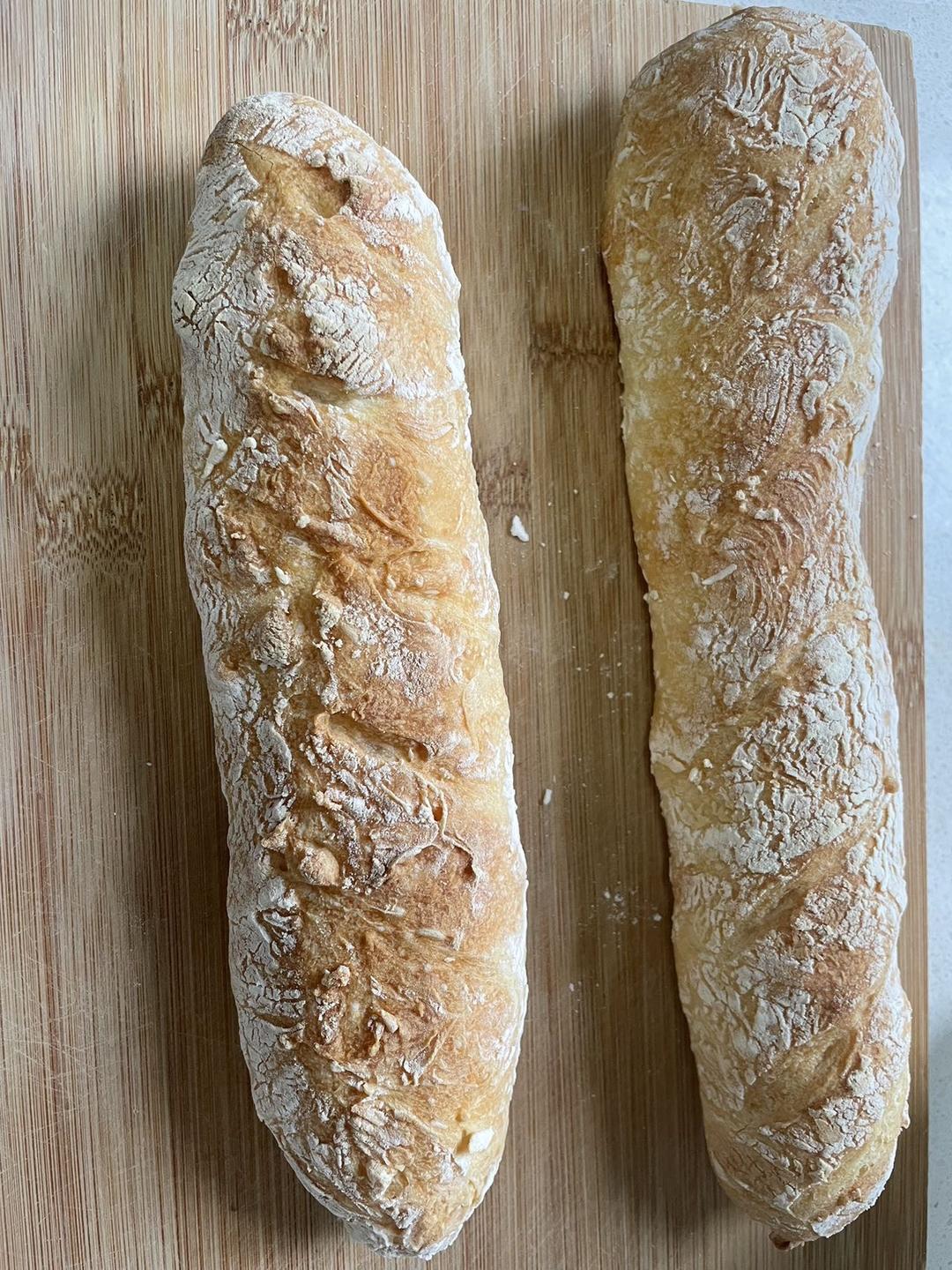 香脆健康的全麦法棍Whole Wheat Baguette