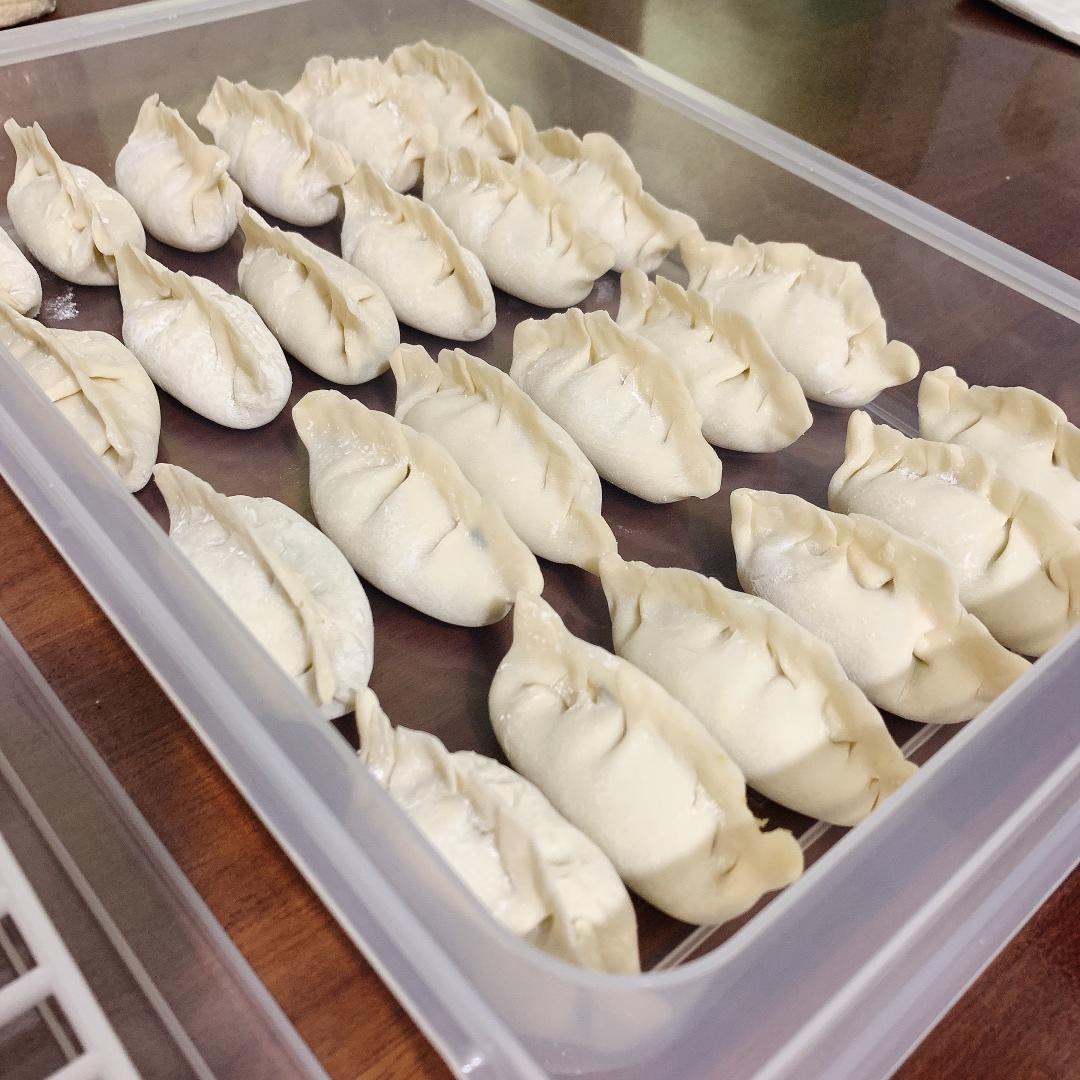 韭菜猪肉饺子(最简单最好吃又最多汁的饺子)