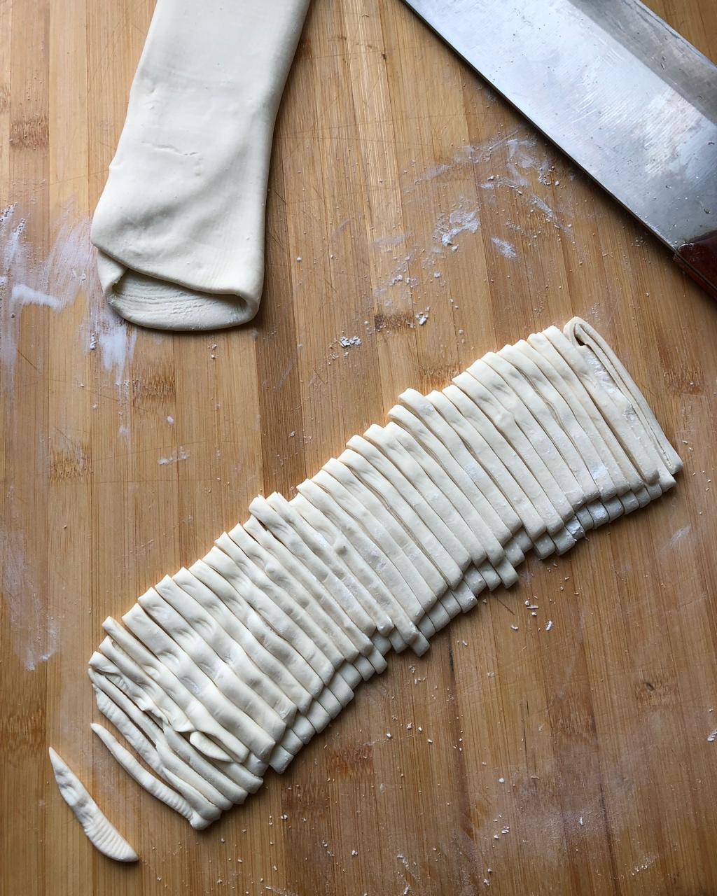 快手纯手工擀面条