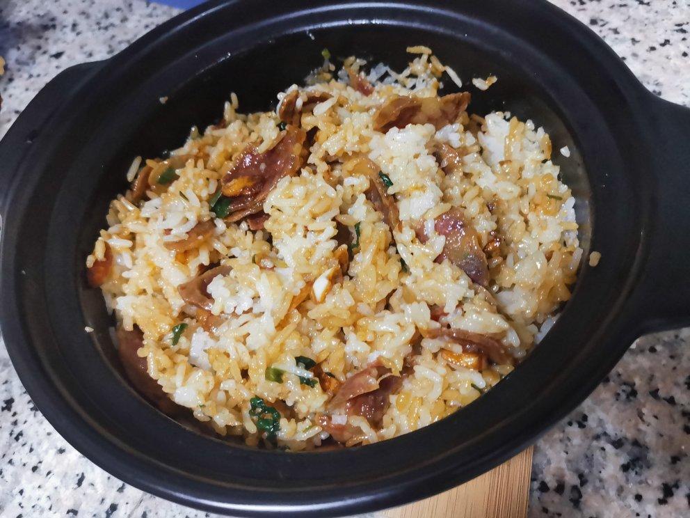 腊味煲仔饭，20分钟饭菜同出