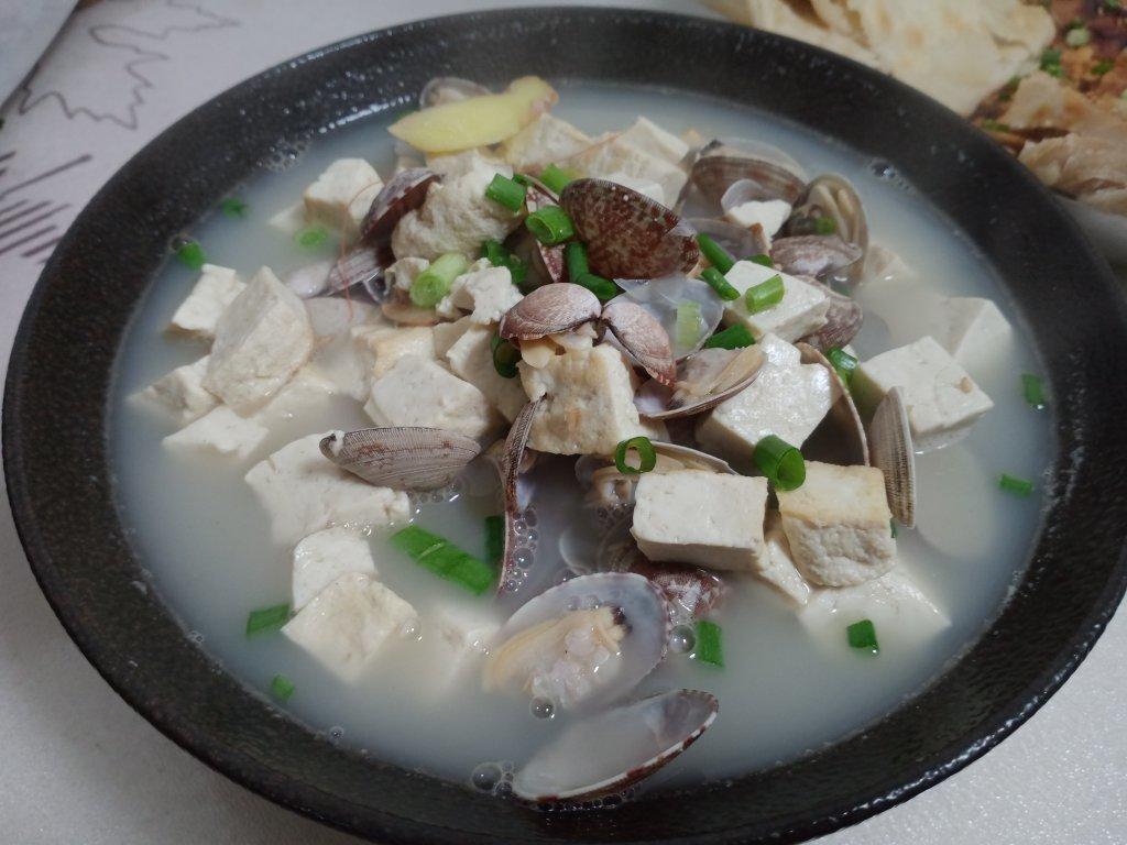 蛤蜊豆腐汤