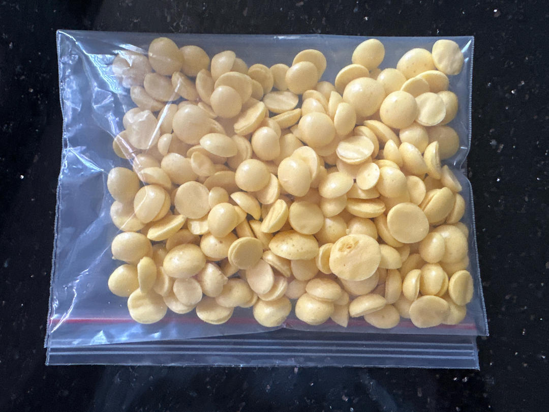 入口即化的无添加蛋黄溶豆