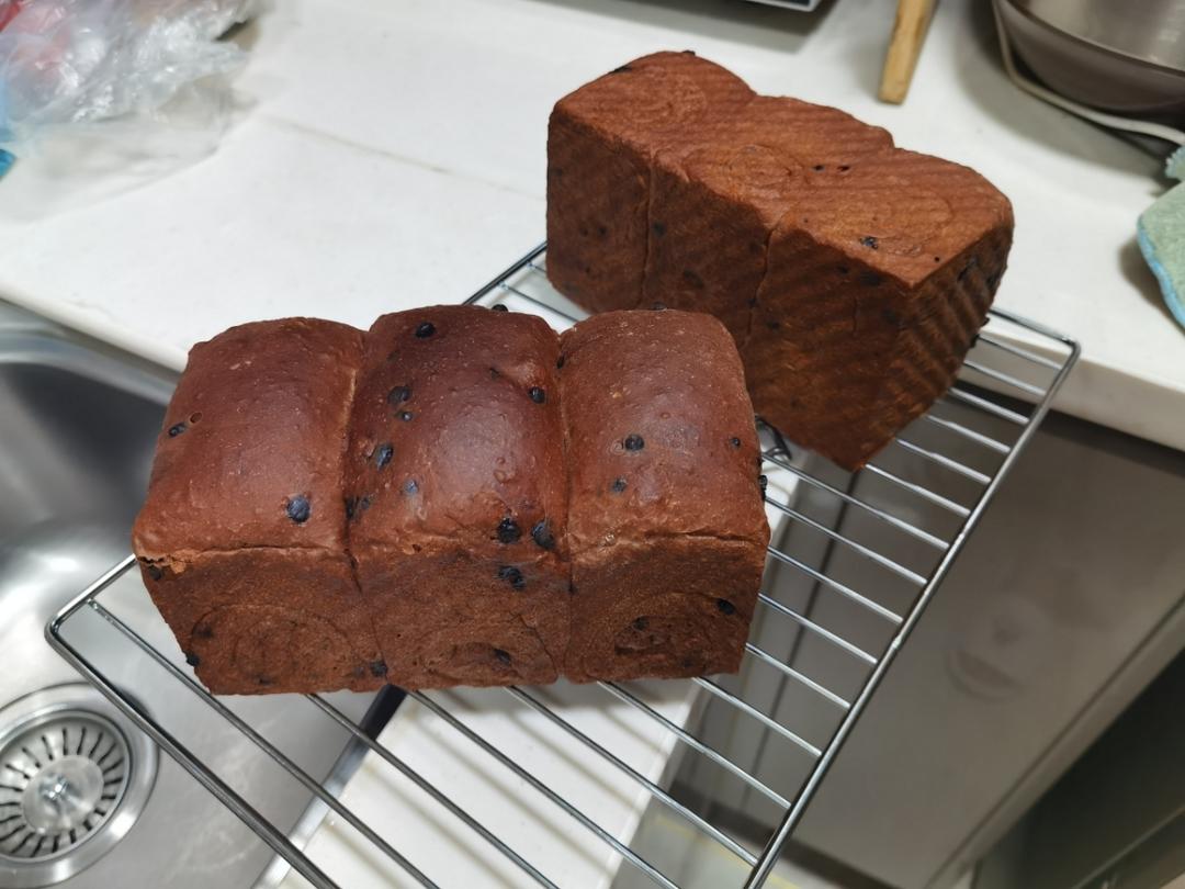 巨~巨好吃的巧克力奶油吐司