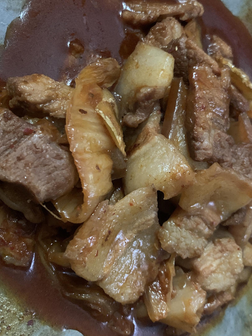 辣白菜炒五花肉