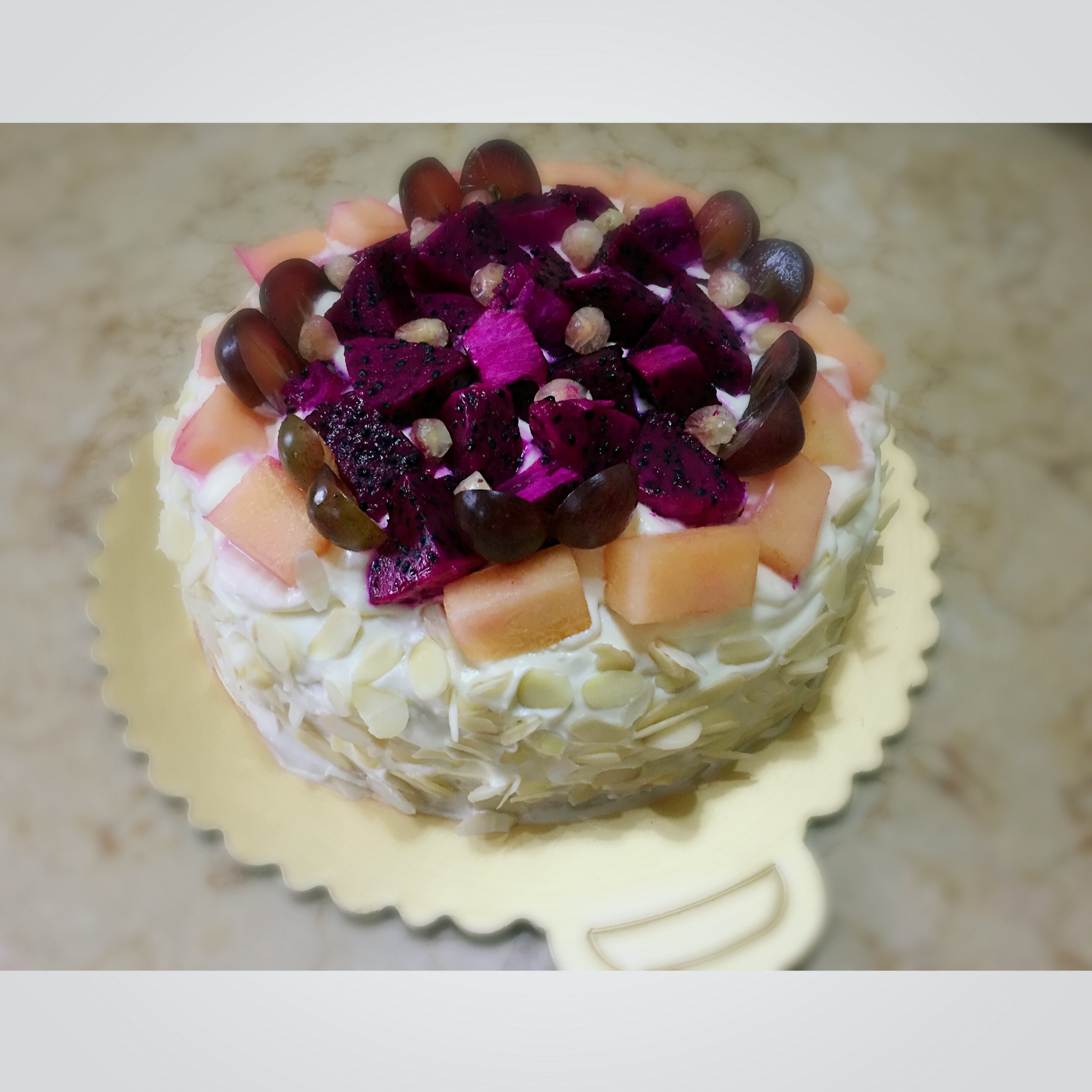 8寸水果生日蛋糕