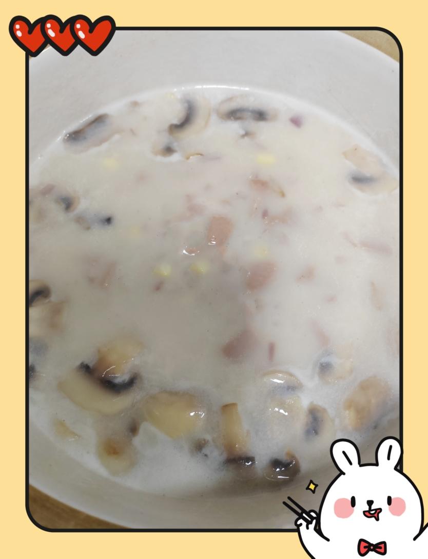 奶油蘑菇浓汤（在家也能喝的美味浓汤）