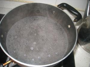 水煮荷包蛋的做法 步骤2