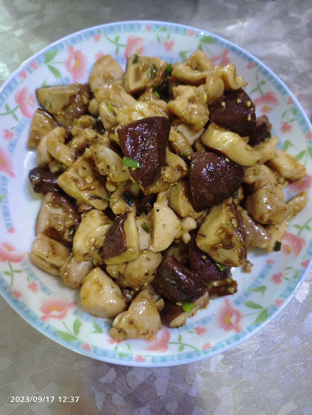 比饭店还好吃的香菇滑鸡❗️低脂低卡巨下饭