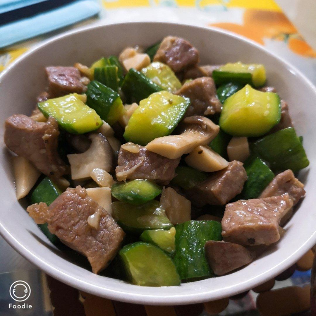 杏鲍菇炒牛肉粒