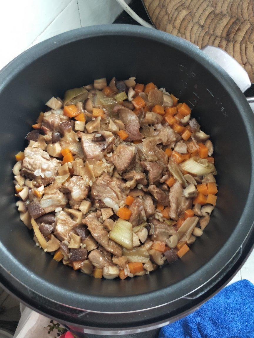 超好吃的排骨糯米饭